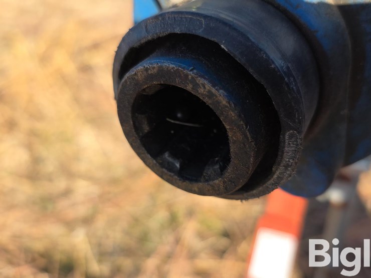 westfield-1060-auger-w/swing-hopper-image-10