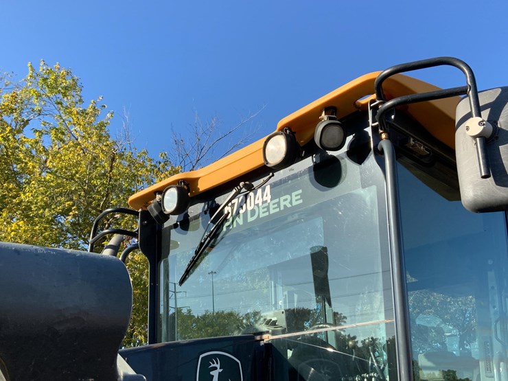 2016-deere-672g-image-14