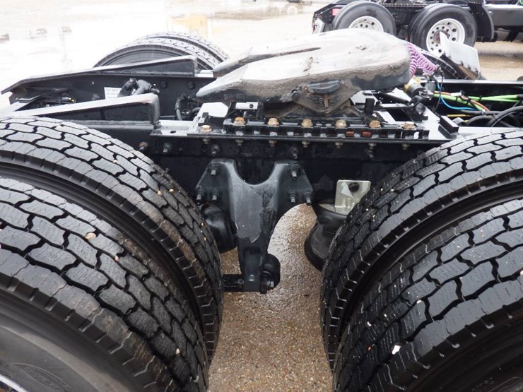 international-lt-image-6