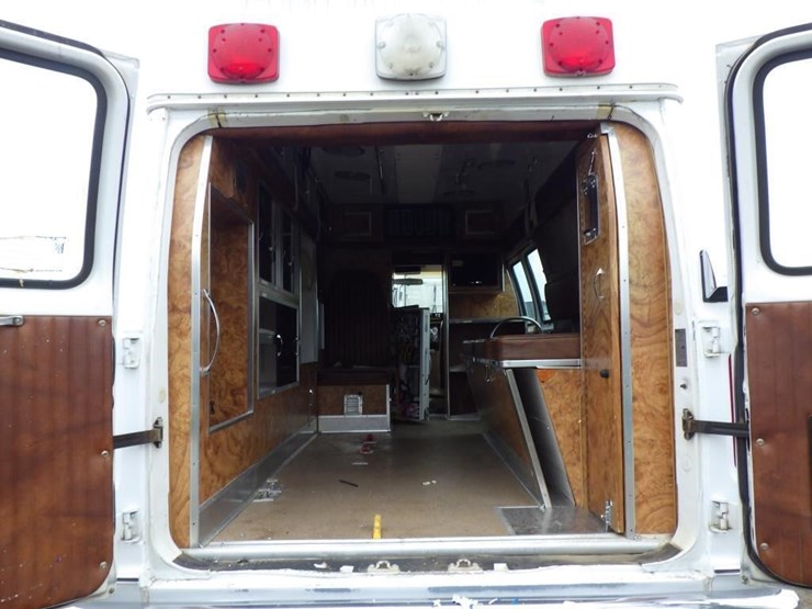 1988-ford-e350-image-8