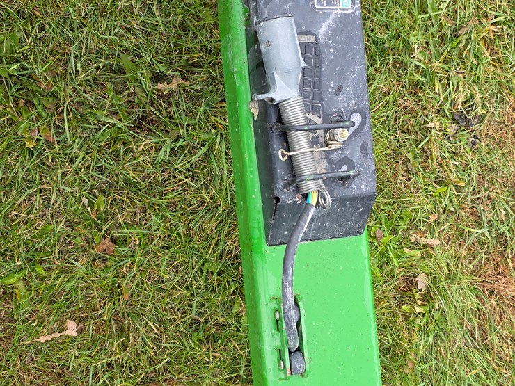 unverferth-brent-gt-644-gravity-wagon-image-11