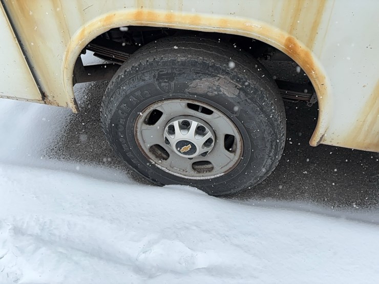 2016-chevrolet-2500hd-image-4