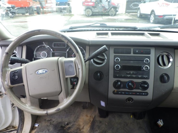 2009-ford-expedition-image-9