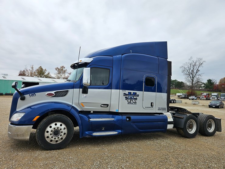 peterbilt-579-image-5