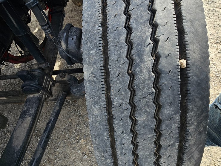 peterbilt-579-image-29