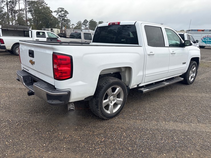 2017-chevrolet-1500-image-3