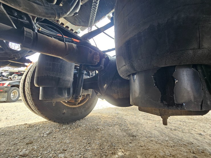 peterbilt-579-image-73