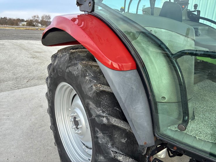 case-ih-mxu130-image-22