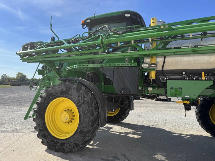 john-deere-r4038-image-6