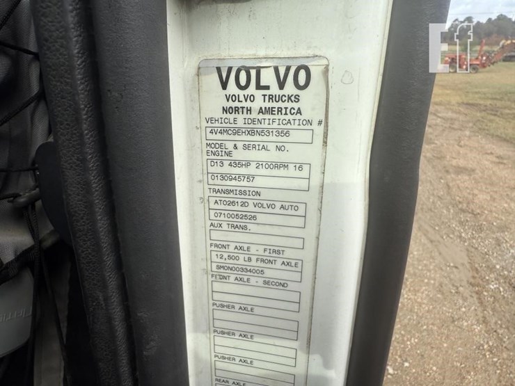 volvo-vnm64t630-image-22