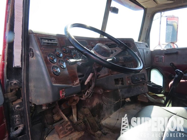 western-star-4900-image-7