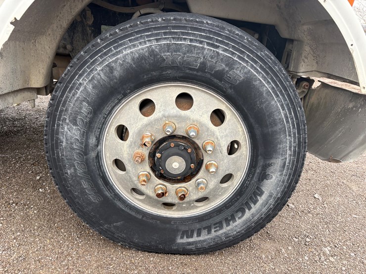 2000-peterbilt-378-image-7