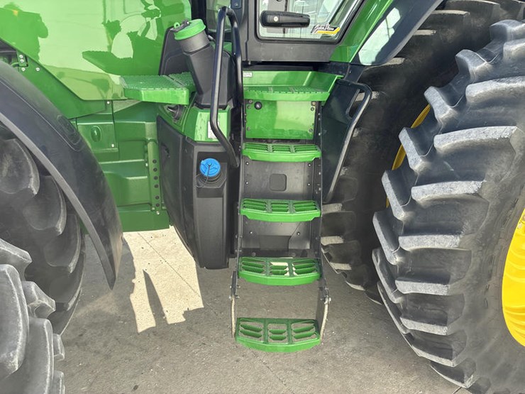 john-deere-8r-340-image-37