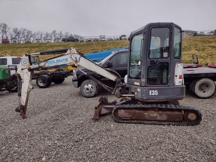 bobcat-e35-image-1