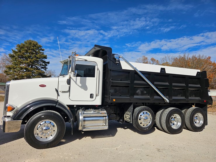 2009-peterbilt-365-image-6