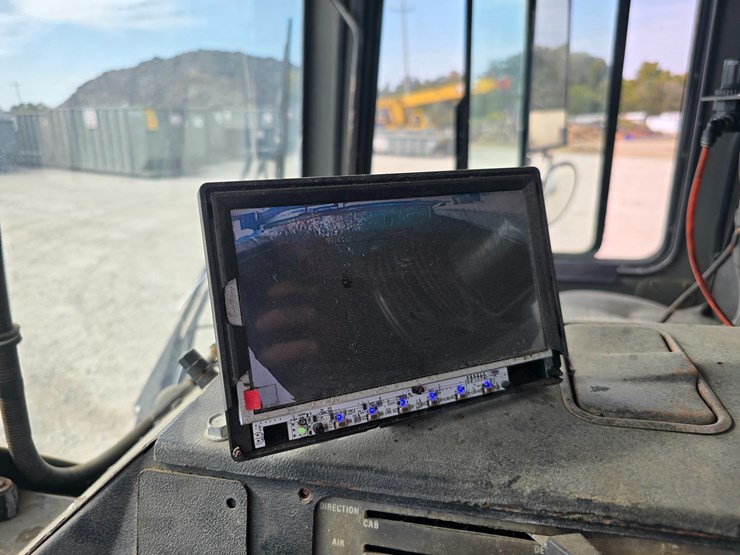 1996-mack-mr688s-image-52