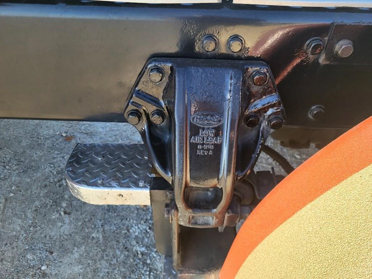 peterbilt-389-image-22