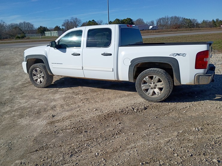 chevrolet-silverado-1500-image-4