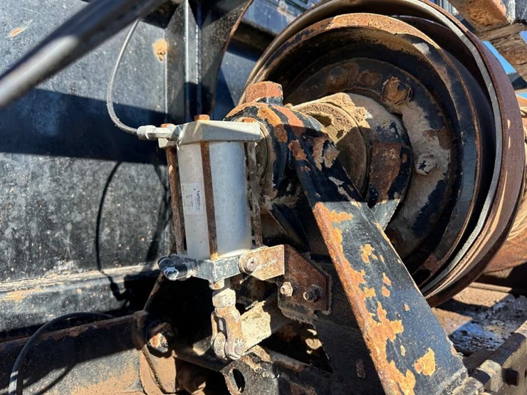 2012-peterbilt-388-image-8