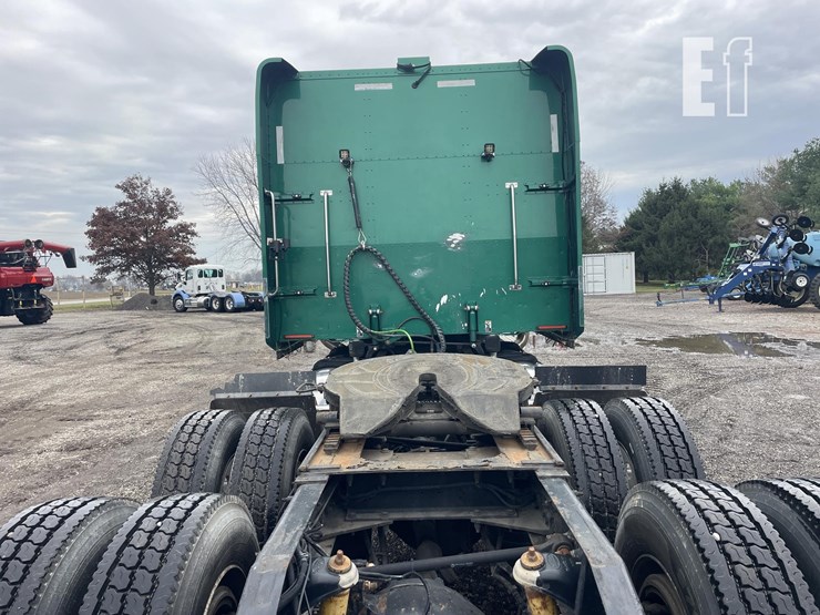 2009-peterbilt-386-image-4