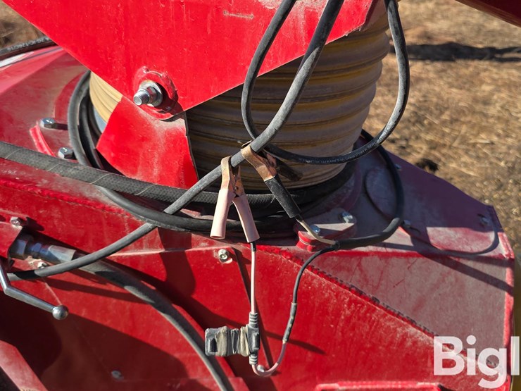 westfield-mkk-100-63-grain-auger-w/swing-hopper-image-18