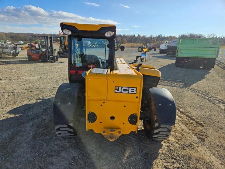 jcb-525-60-image-4
