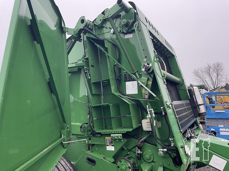 2022-john-deere-560m-image-33