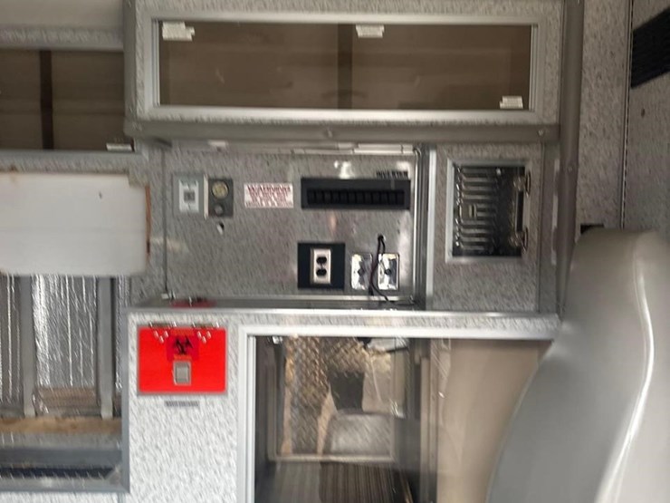 2006-gmc-sierra-3500-image-35