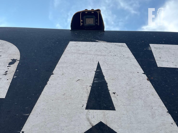 2019-caterpillar-326fl-image-17