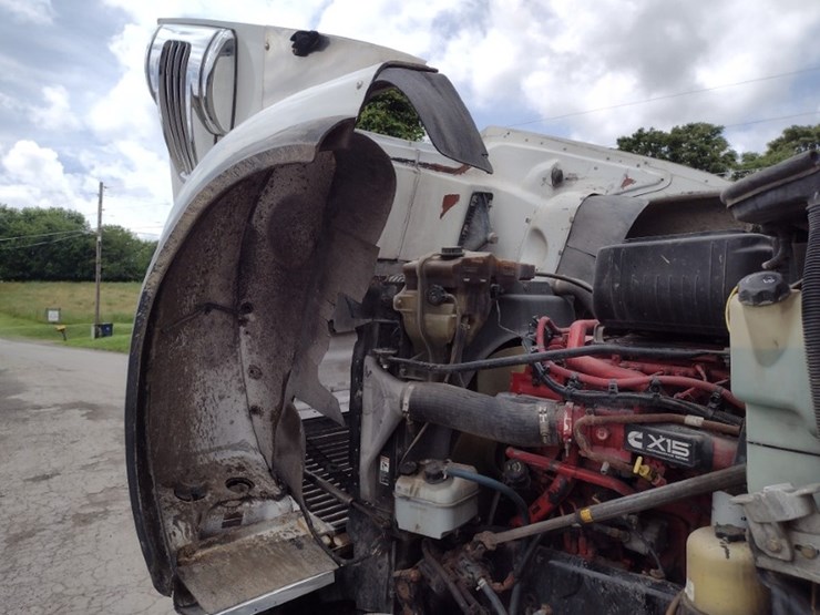 freightliner-122sd-image-20