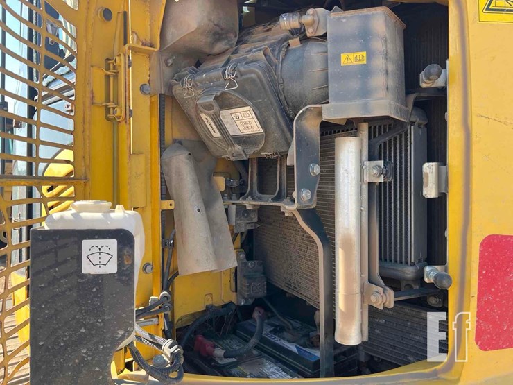 2014-komatsu-pc138us-10-image-33