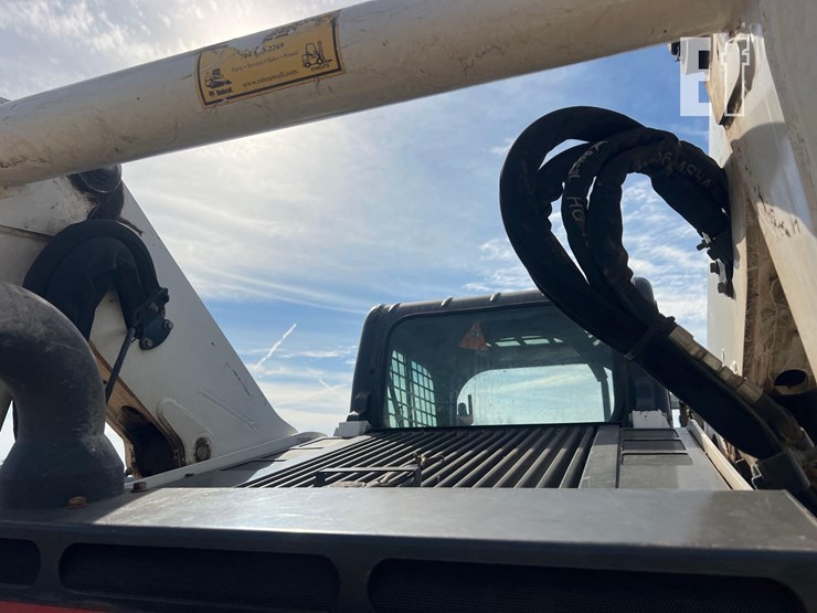 bobcat-t870-image-19