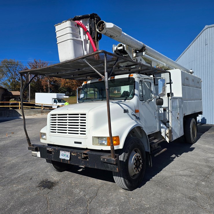 1999 INTERNATIONAL 4700