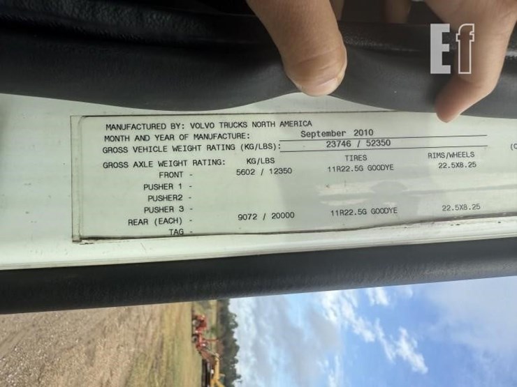 volvo-vnm64t630-image-23