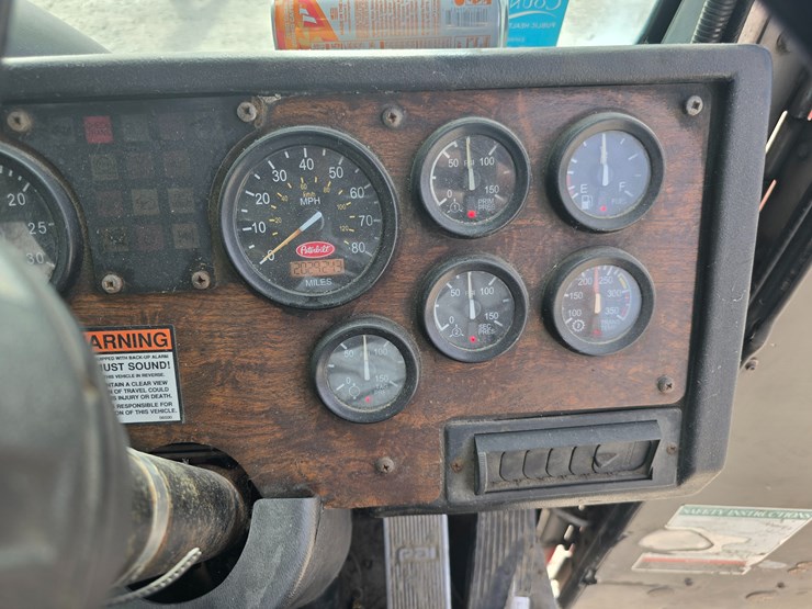 2003-peterbilt-320-image-51