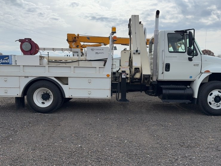 international-durastar-4400-image-4