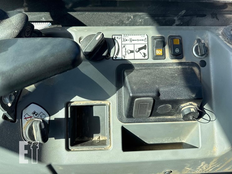 2022-bobcat-e60r2-image-25