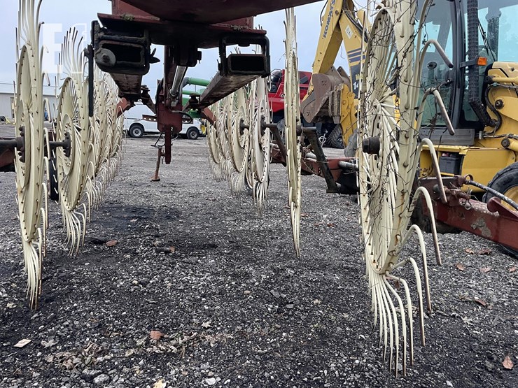 hesston-3983-image-10