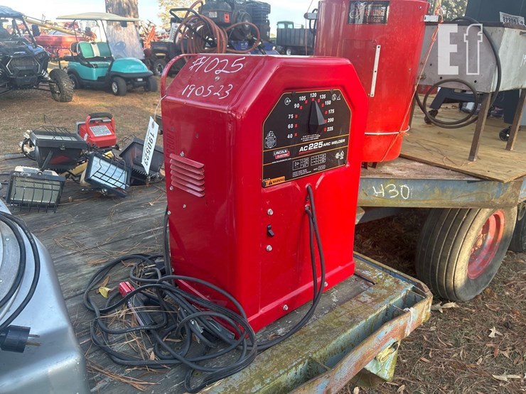 lincoln-225-arc-welder-image-1
