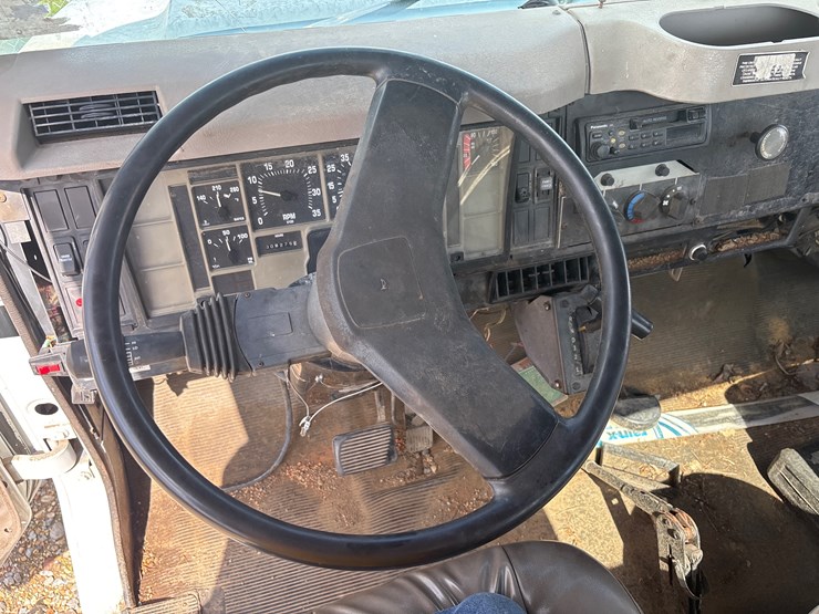 international-4700-image-11