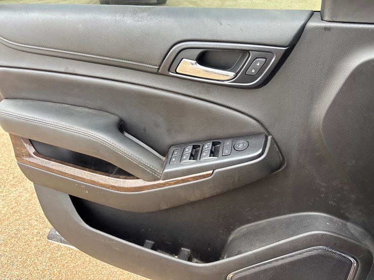 chevrolet-tahoe-image-10