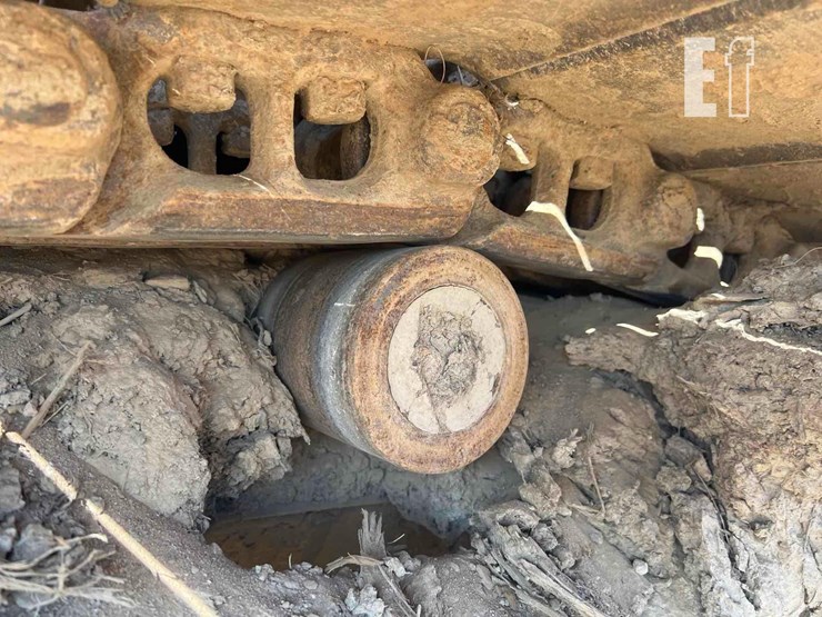 2014-komatsu-pc138us-10-image-11