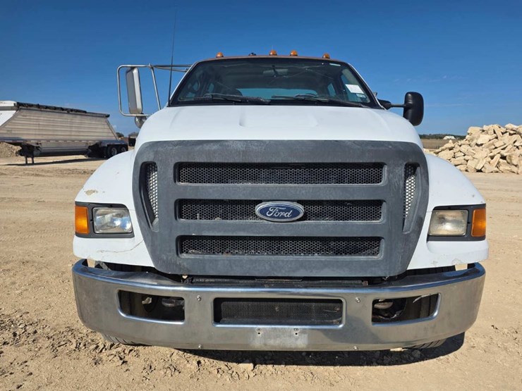 ford-f650-image-2
