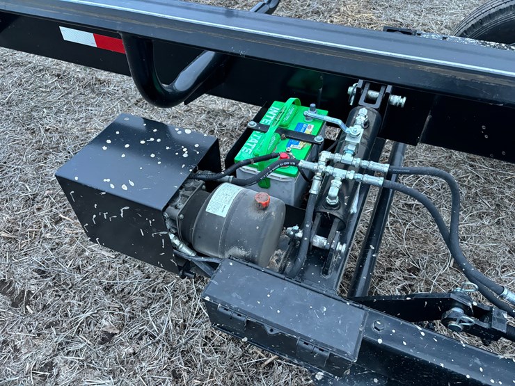 #1050-•-2024-hay-boss-bale-trailer-image-5