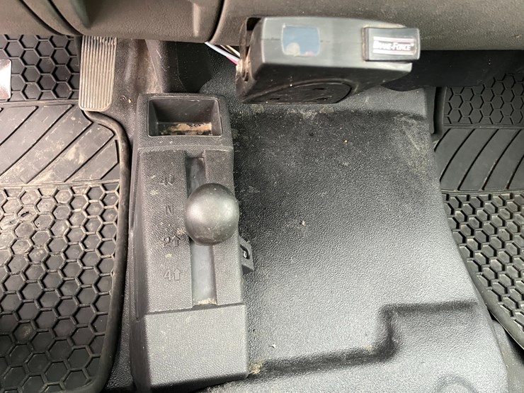 2010-chevrolet-1500-image-39