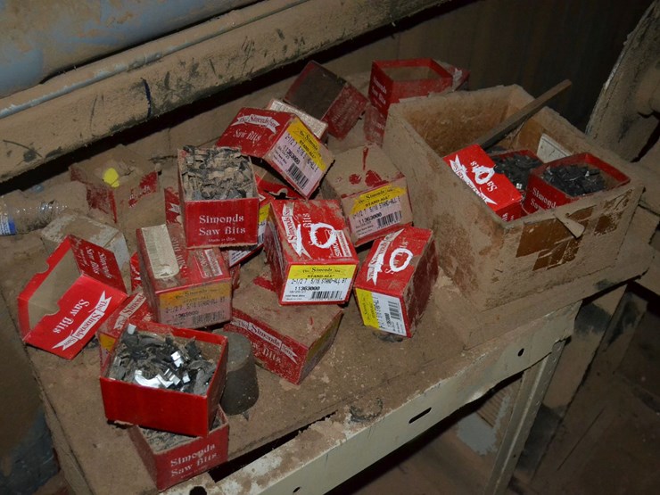 (3)-boxes-of-simonds-saw-bits-image-1