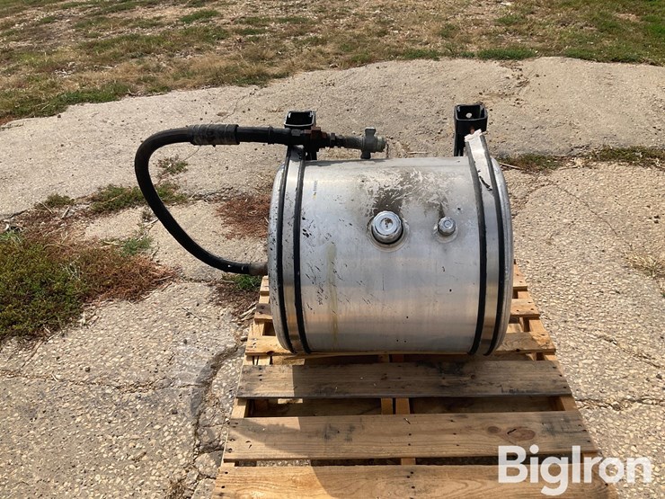 wet-kit-pump-&-tank-image-2
