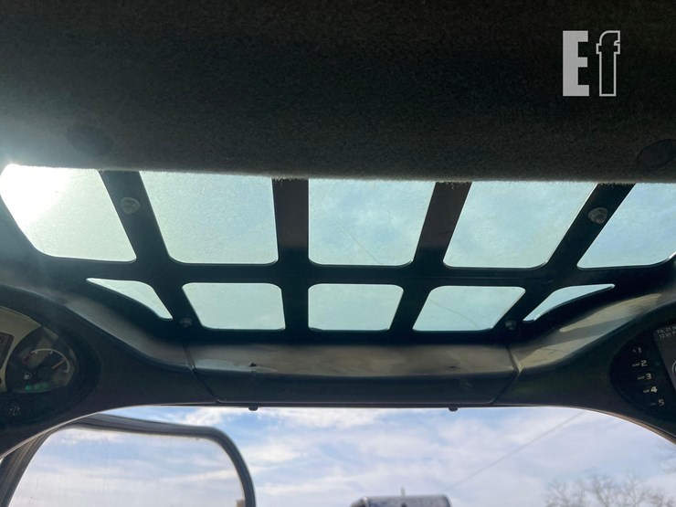 bobcat-t870-image-33