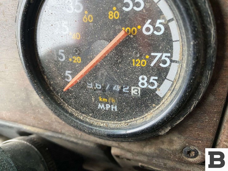 1993-freightliner-fld120-image-67