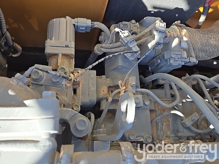 2021-case-cx210-lc-image-151